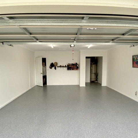 Blue River Flake Floor