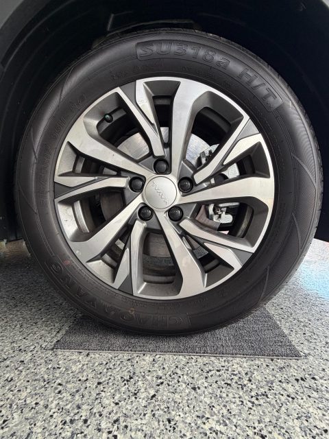Hot Tyre Pickup Car Mats 3